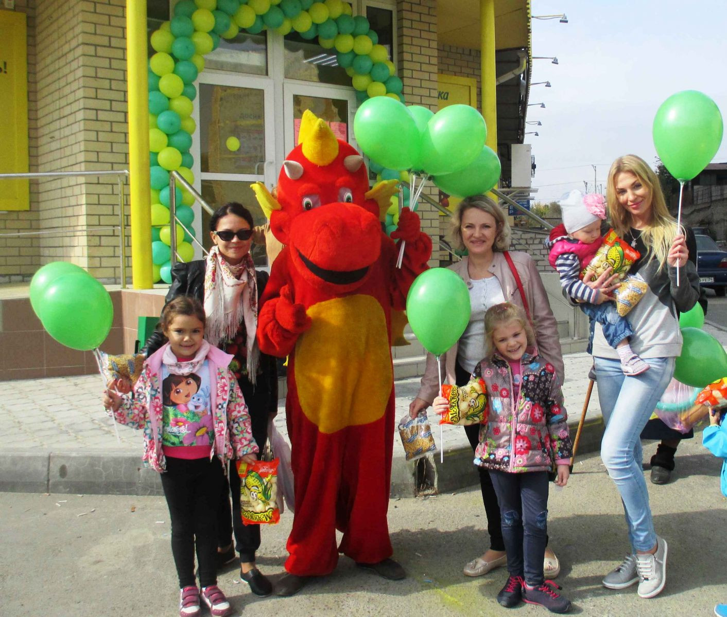 Хозяйственные магазины на Бакинской улице рядом со мной, 2 магазина на  карте города, отзывы, фото, рейтинг магазинов хозяйственных товаров –  Волгоград – Zoon.ru