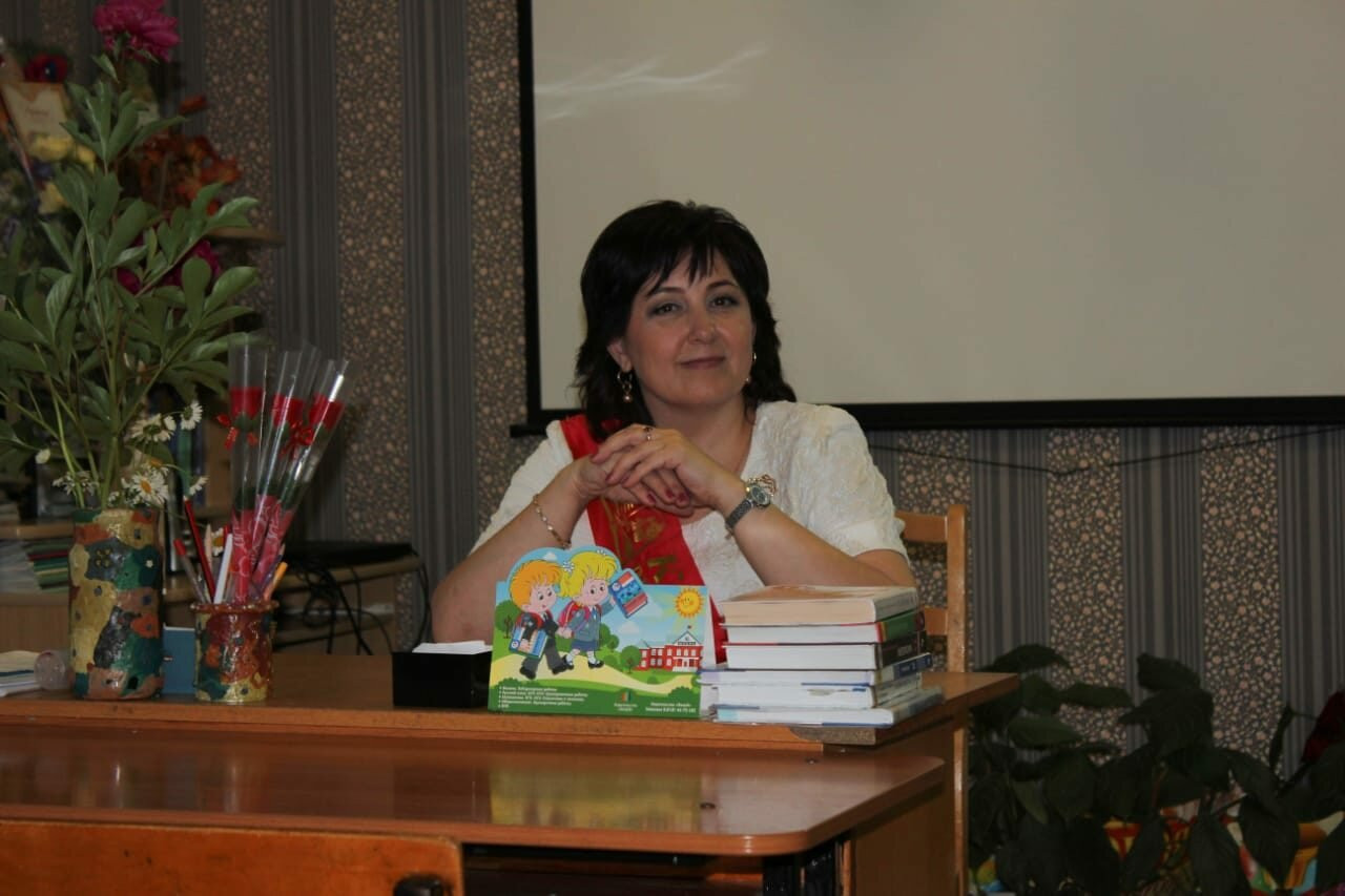 Авито фото репетитор. Репетиторство по русскому языку. Репетитор по русскому языку краснодар гмр. Репетитор по русскому языку краснодар. Поцелуева краснодар репетитор по русскому.