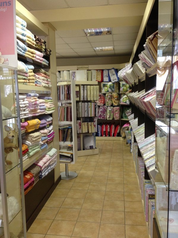 магазин белья принцесса. мебель для магазина нижнего белья триумф. триумф одежда для дома женская. детское постельное белье с белль. детское постельное с принцессами.