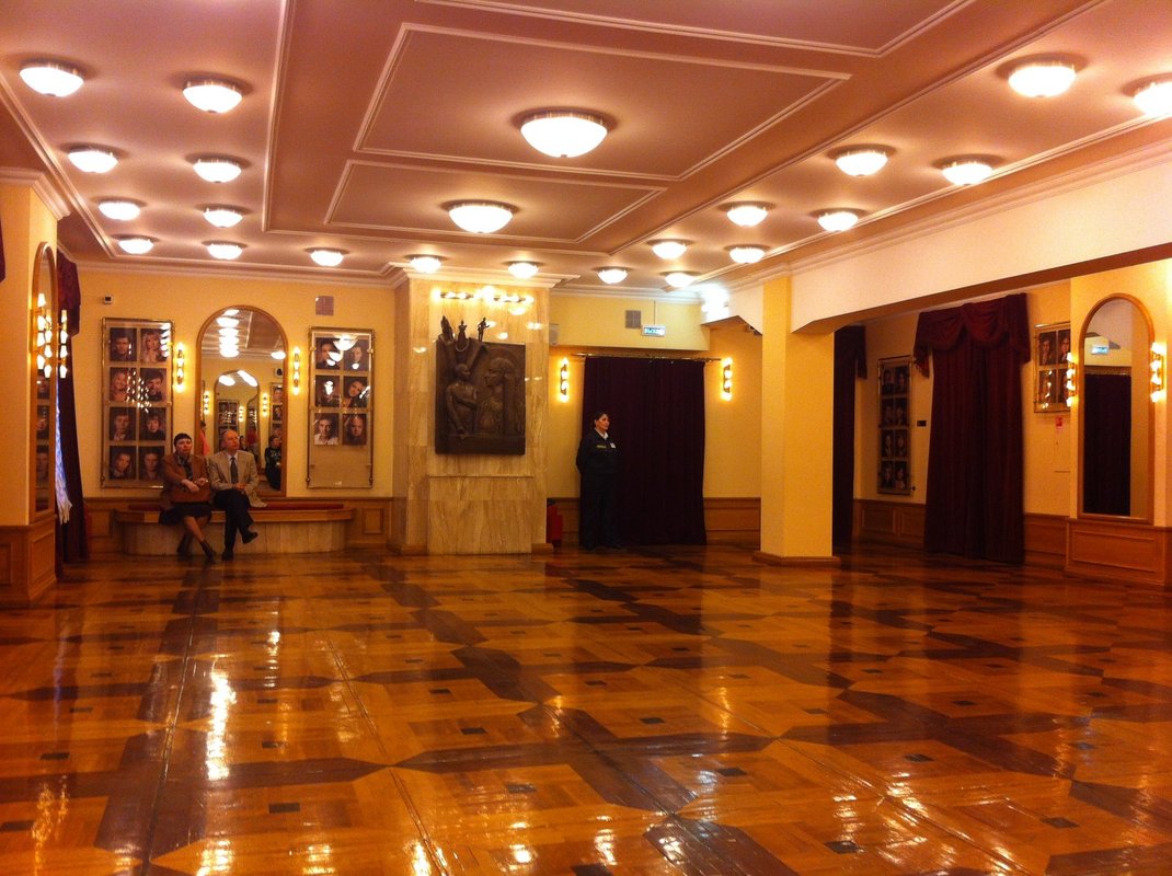 театр пушкина внутри