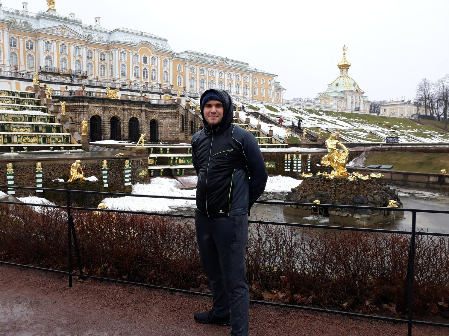 Мастера по ремонту телевизоров в Сыктывкаре: цены, отзывы, адреса и  телефоны — Рейтинг лучших специалистов по ремонту телевизоров и вызов на  Zoon.ru