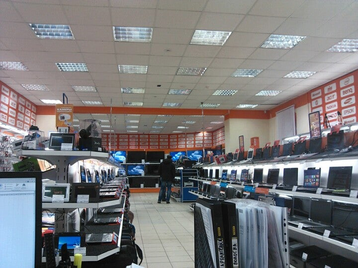 Днс techno. Днс никольский 60. Днс ставропольская. Суворова 113 калуга днс. Прилавок днс.