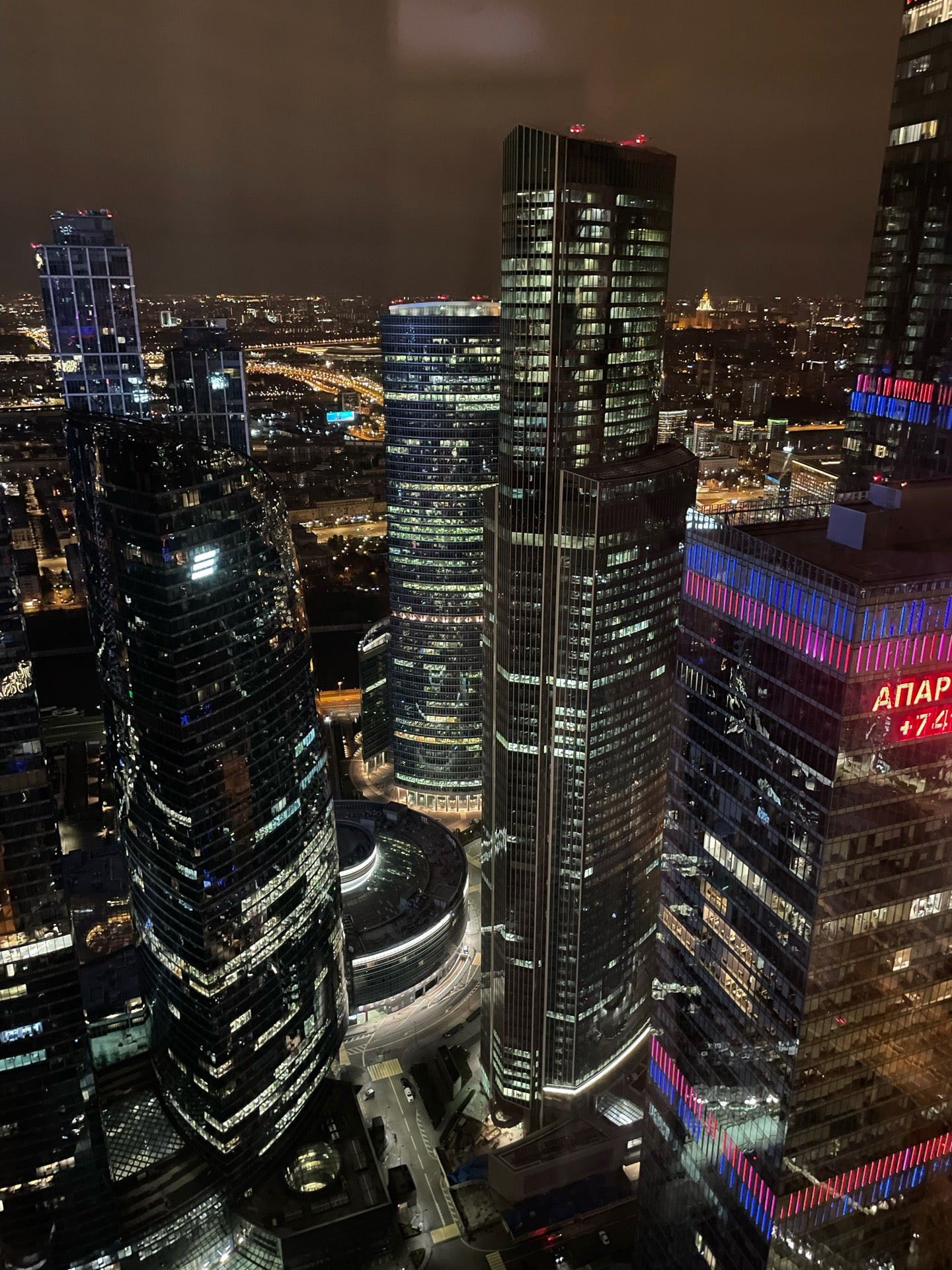 Маникюр на Деловом центре (Московского центрального кольца) рядом со мной  на карте: адреса, отзывы и рейтинг студий маникюра - Москва - Zoon.ru