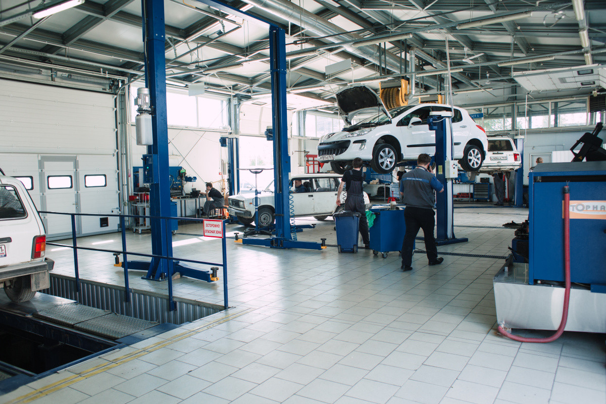 Абсолют авто шахты. Автоэлектрики в шахтах. Магазин маяк шахты шишкина. Автосервис в шахтах. Автосервис шахты ионова.