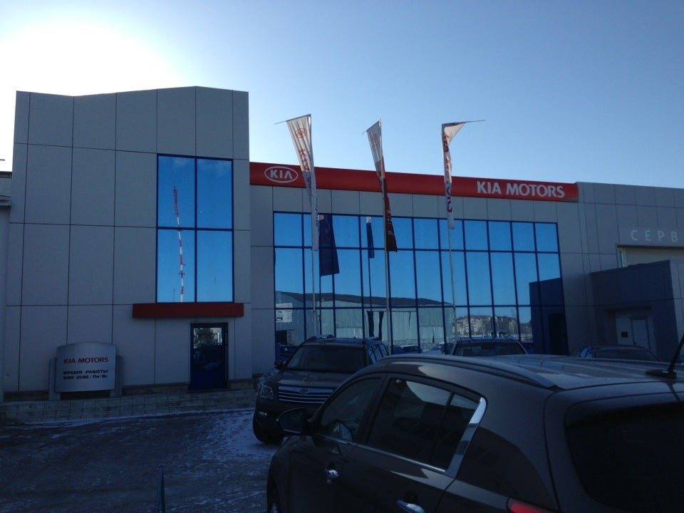 Автотим псков. Леона поземского 60 в пскове. Мультибрендовый автосалон. Автосалон. Автосалон 1 псков.