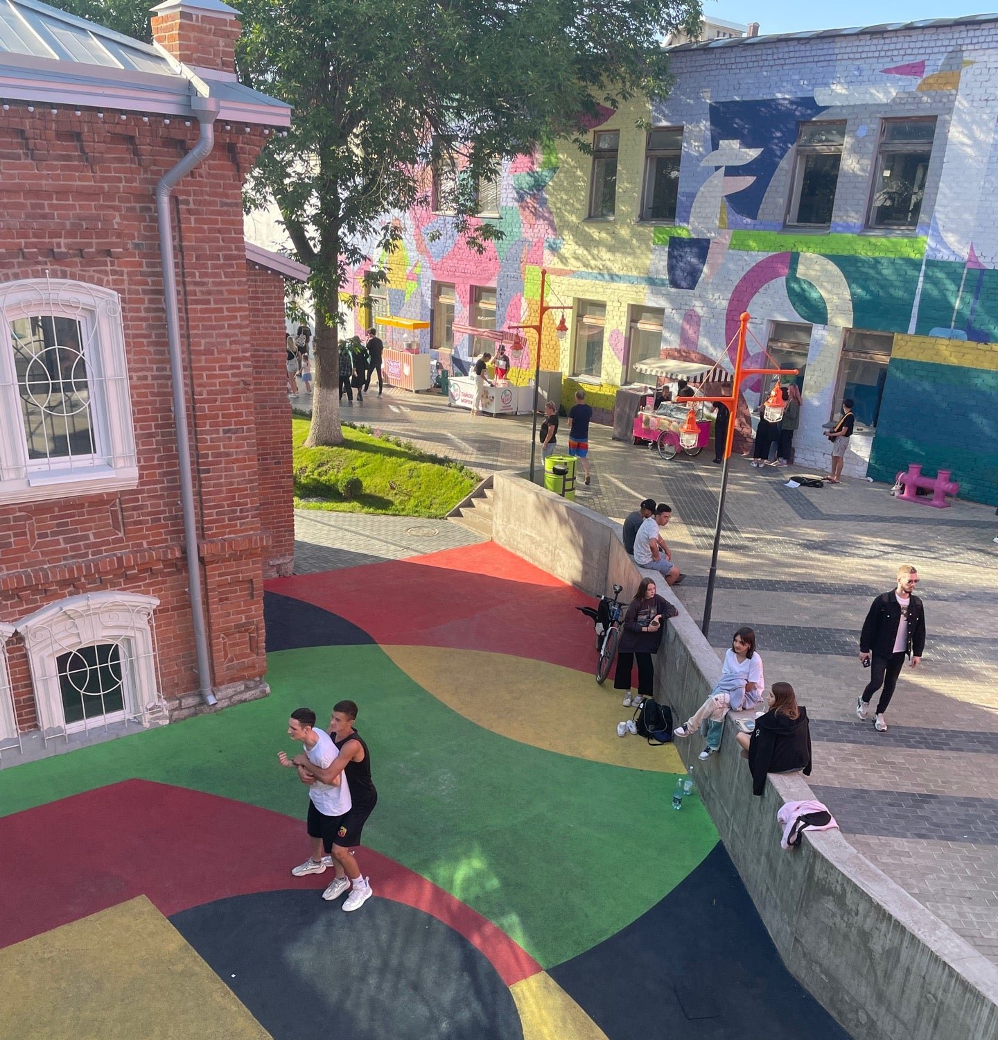 Городской центр Арт-квадрат на улице Чернышевского - магазины, цены ...