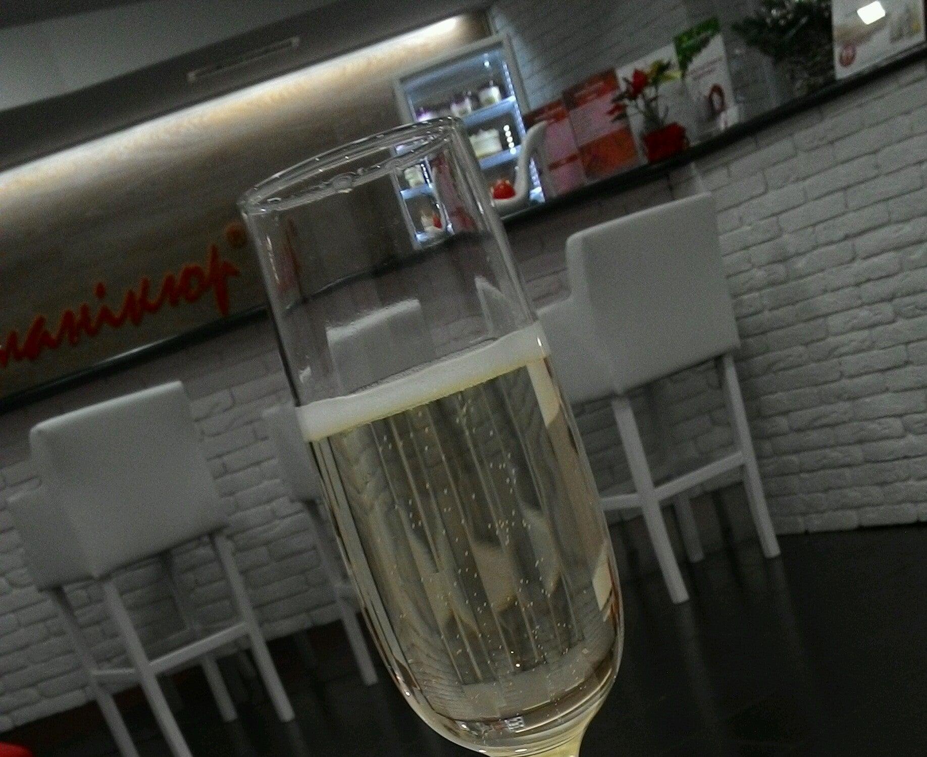 Маникюрная студия Экспресс маникюр на площади Льва Толстого - отзывы о ...