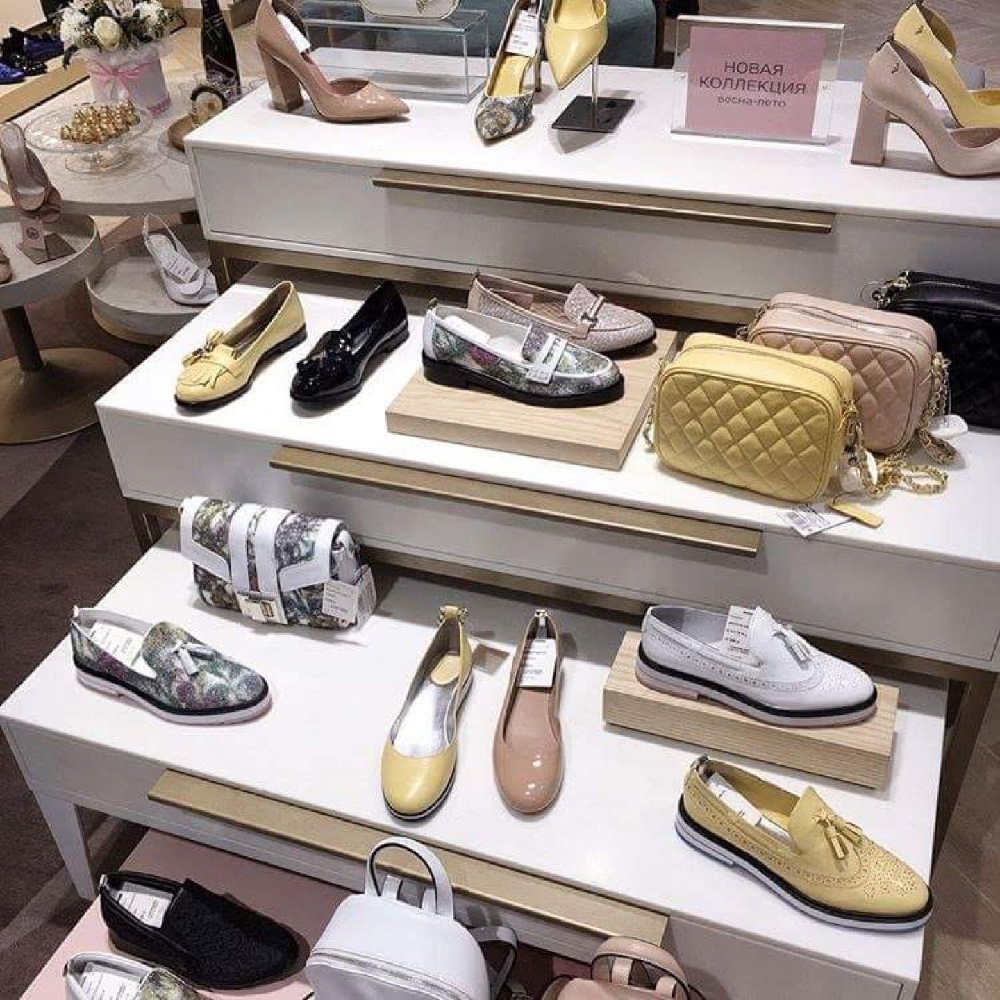 De'marche эконика. Эконика атриум. Эконика первый магазин. Эконика магазины в москве. Эконика фото магазина.