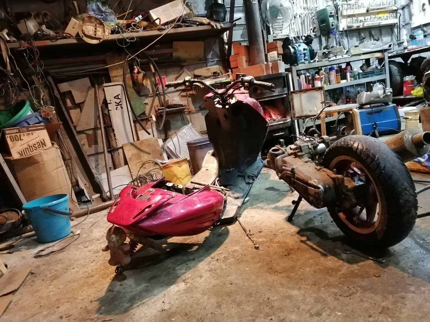 стол для ремонта скутеров