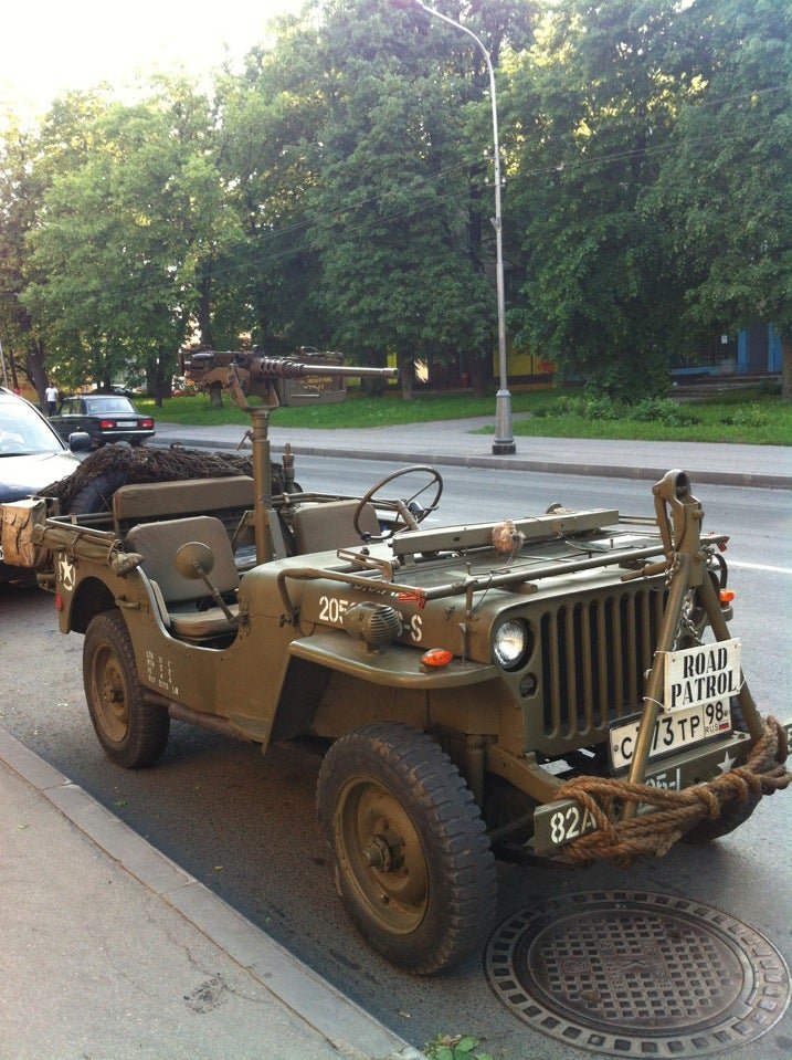 Продуктовый магазин Матвеев и Партнеры на Конюшенной улице в Пушкине ...