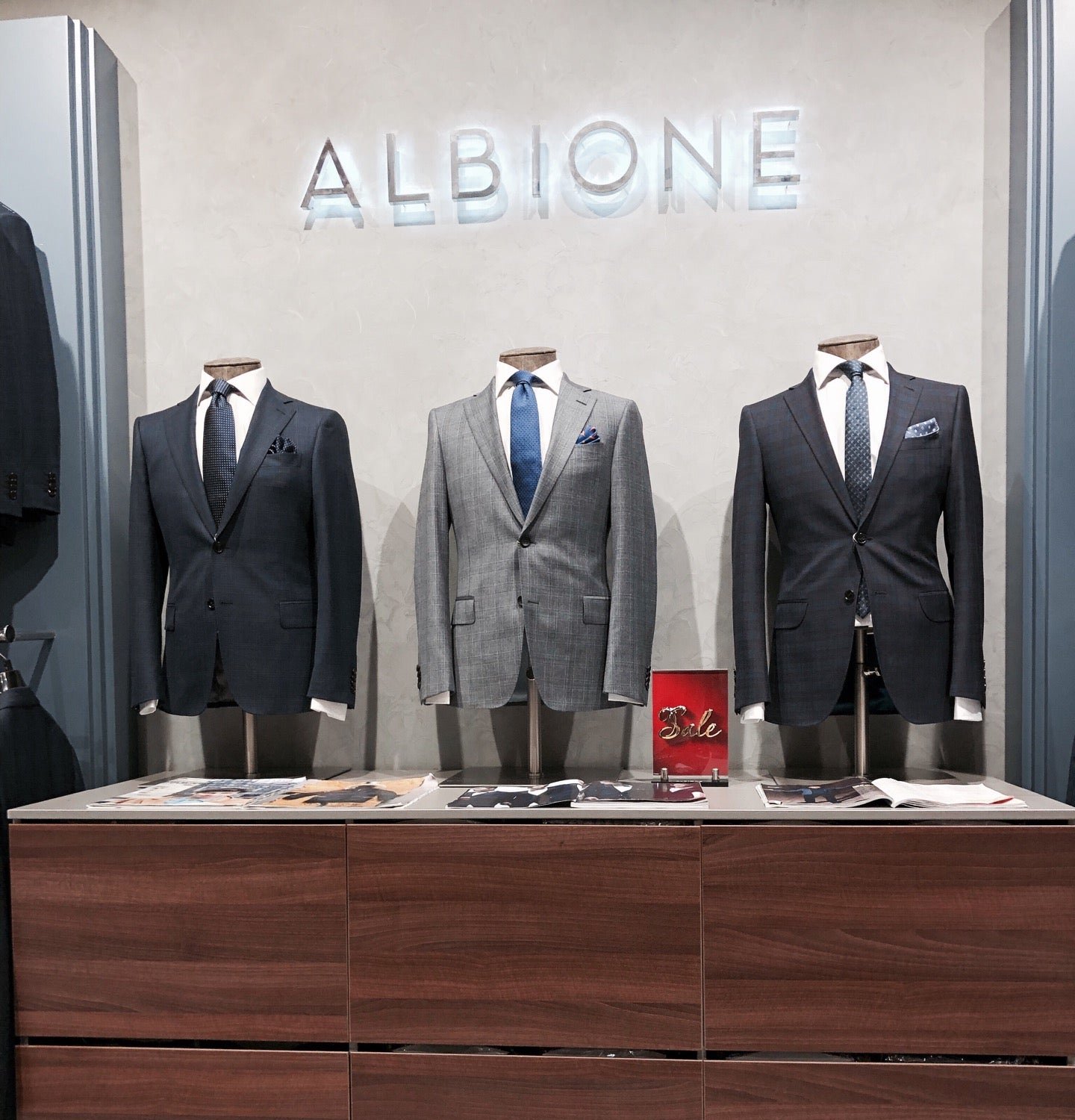 магазин мужской одежды albione. одежда albione. магазин мужской одежды albione. земляной вал, 33 (трк "атриум"). магазин albione авиапарк.