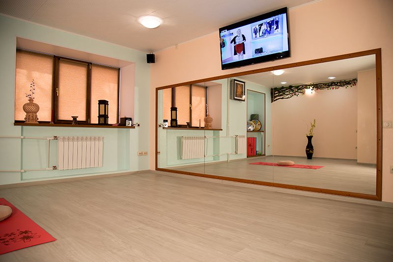 кредитный зал. фитнес клуб профи. красный путь 59 омск. зал шторм омск. Gold dance школа танцев кутузовский.