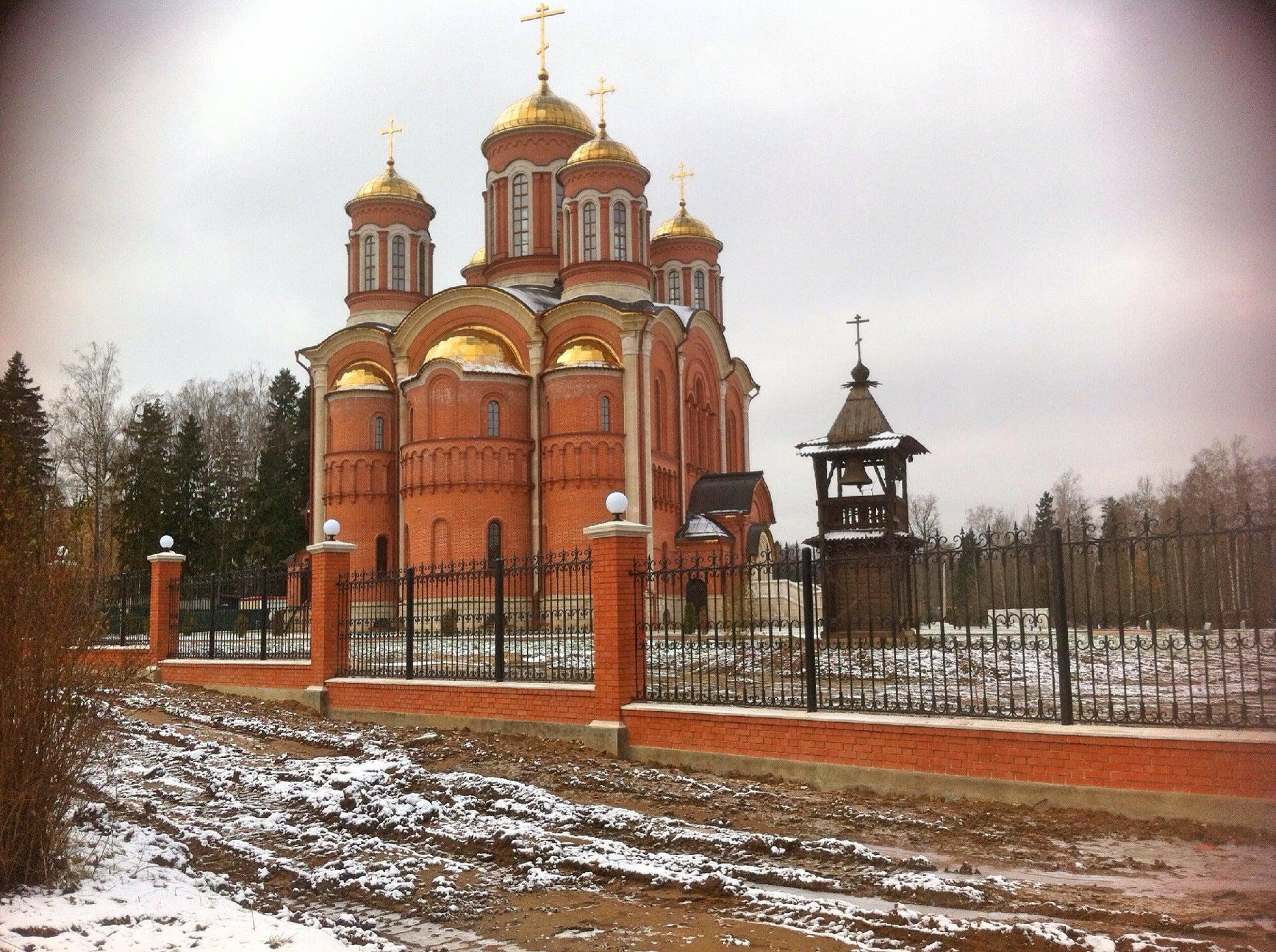 храм серафима саровского москва