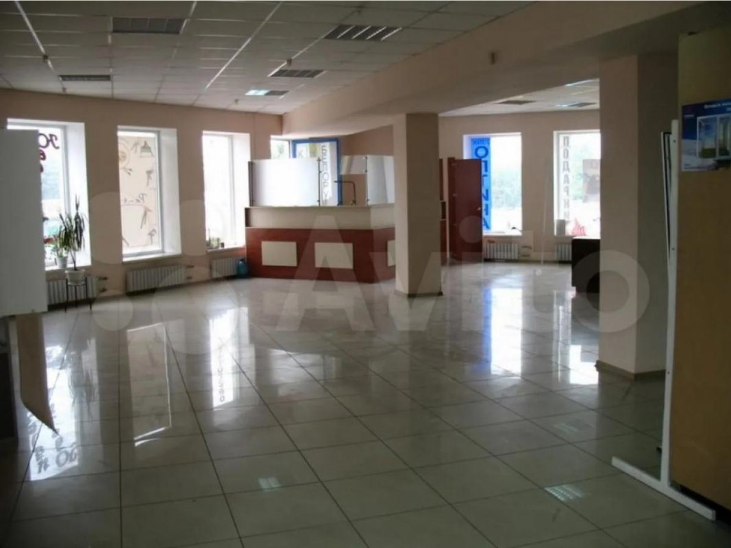 аренда центральном районе. аренда торговая площадь от 500 кв метров. нежилое помещение лофт. 1300 кв метров. коммерческие помещения офис.