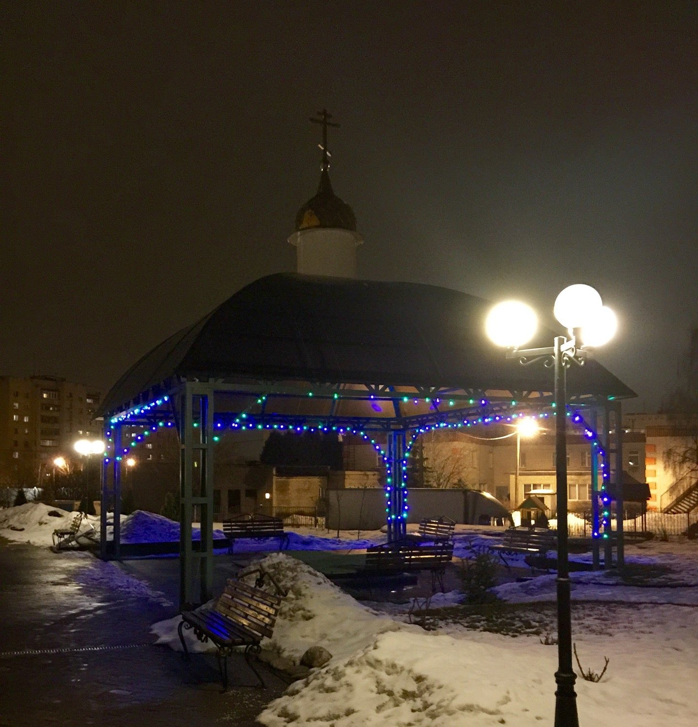 храм в лесном городке