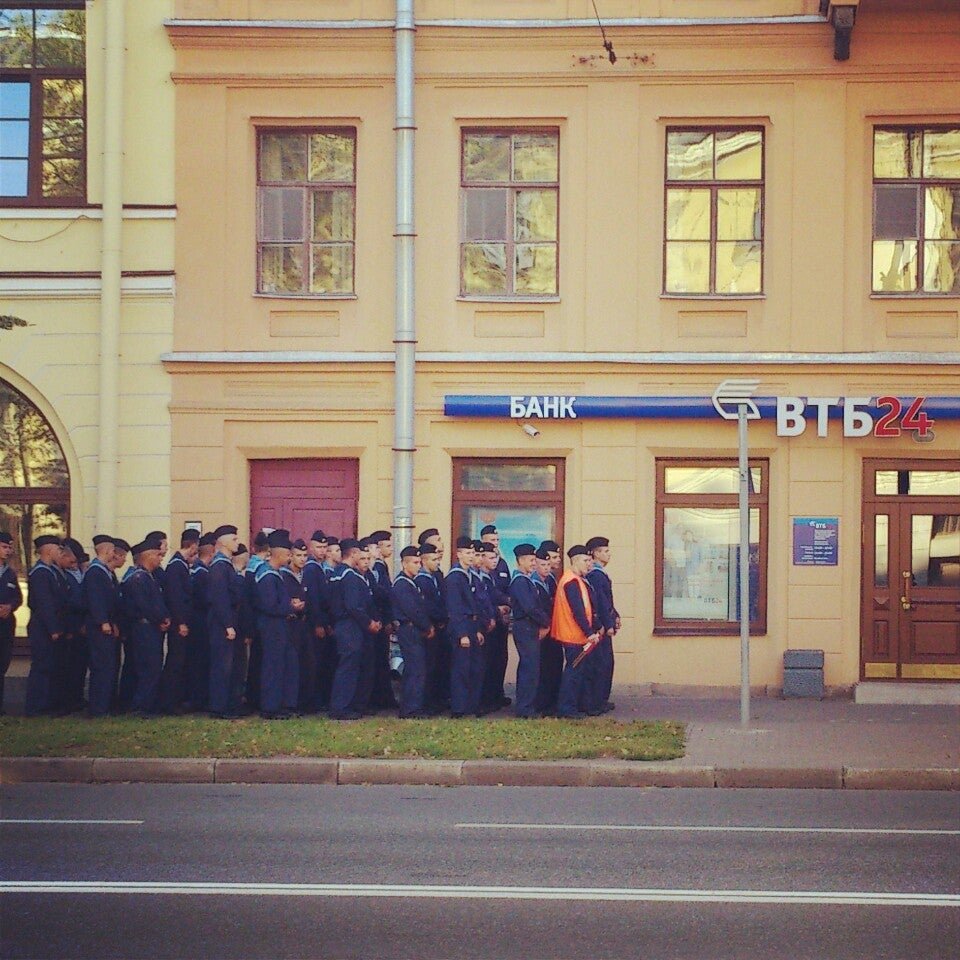 Банки в кронштадте. ВТБ Кронштадт. Проспект Ленина Санкт-Петербург. Банк ВТБ Выборг. Ленина 24 Кронштадт.