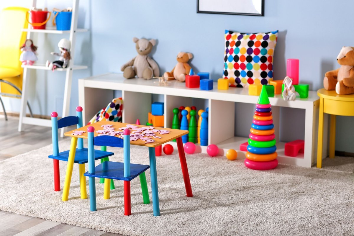 стол для игрушек в детскую