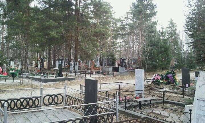 Автобус 90 южное кладбище. Южное кладбище Новосибирск. Кладбище Академгородка Новосибирск. Новое Южное кладбище Ишимбай. Ново-Южное кладбище Омск.
