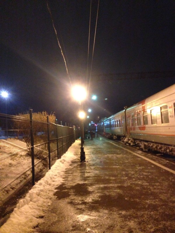 Падунские пороги станция. Падунские пороги Братск. Вокзал Падунские пороги. Братск ночной вокзал Падунские пороги. Сластенко Падунские пороги.