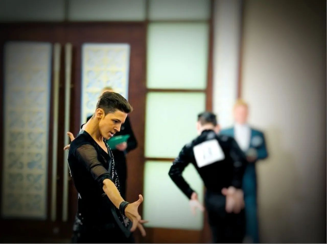 хореографы санкт петербурга. дэвид доусон хореограф. танцор антон. балетмейстер постановщик. балетмейстер из санкт-петербурга.