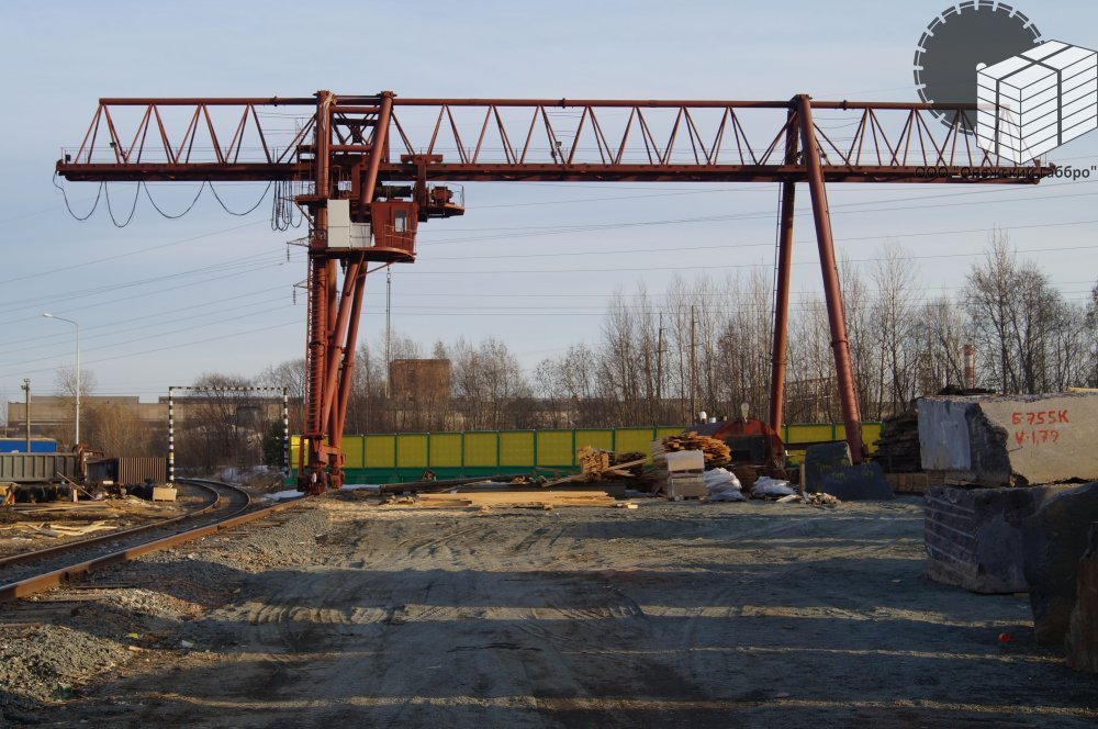 Кран козлово. Козловой кран п-30420. Козловой кран 30 тонн. Кран козловой ВЯТКАКРАНСЕРВИС. Козловой кран к-164.