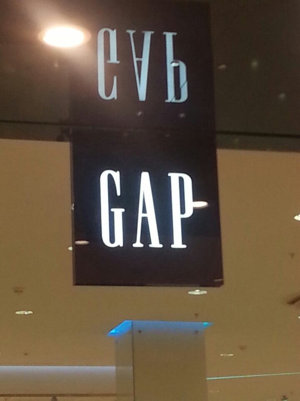 Gap moscow. Gap Moscow надпись. Gap Воронеж магазин.