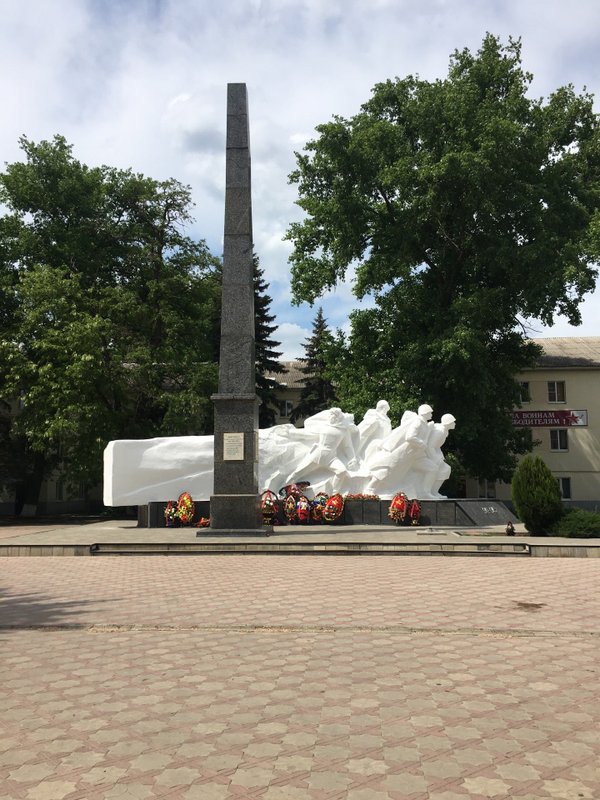 Погода город зерноград. Город Зерноград Зерноградский район. Достопримечательности Зернограда Ростовской. Достопримечательности города Зернограда. Достопримечательности города Зернограда Ростовской области.