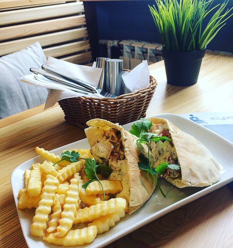 Пабы петербурга. Пивной ресторан станция на кантемировской. Платформа паб сахалин фото. Бар паб станция жигулевское самара. Платформа паб.