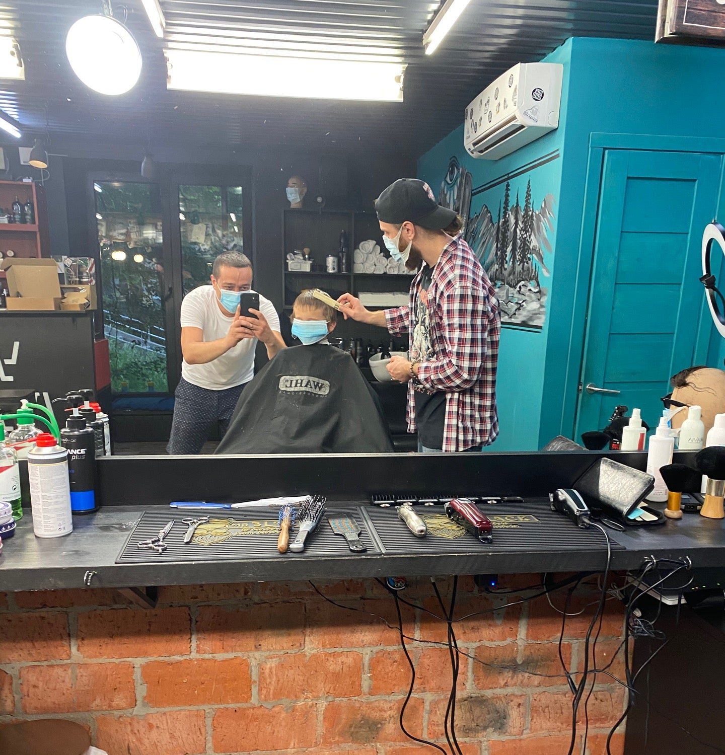 Парикмахерская Big Bro на Ленинском проспекте - отзывы о салоне красоты ...