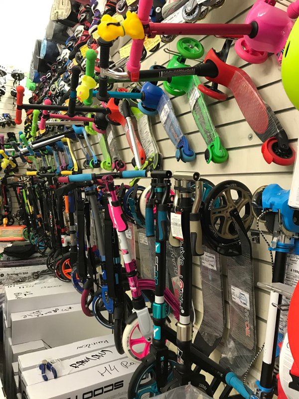 Москва новозаводская улица 2 роллермаг. Трюковой самокат blunt prodigy. Роллермаг улица новозаводская. Москва новозаводская улица 2 роллермаг. Магазин самокатов на филях.