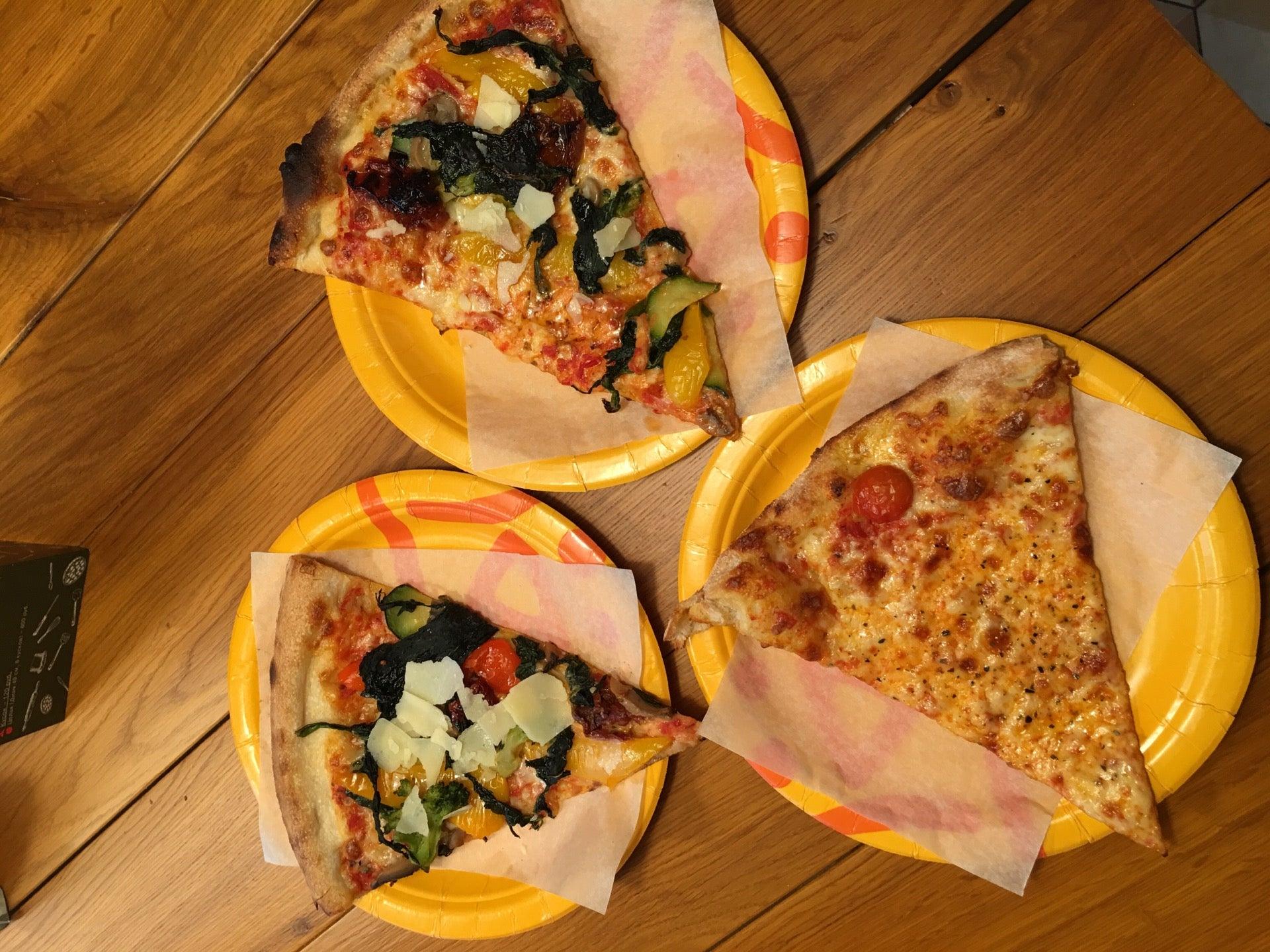 Прим пицца. Прима пицца. Пиццерия апрелевка. Прима пиццерия переславль. Пицца сальсичча.