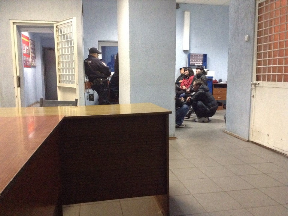 Что есть в отделении полиции. Отдел полиции. Отдел полиции внутри. Полицейский участок внутри. Отдел полиции изнутри