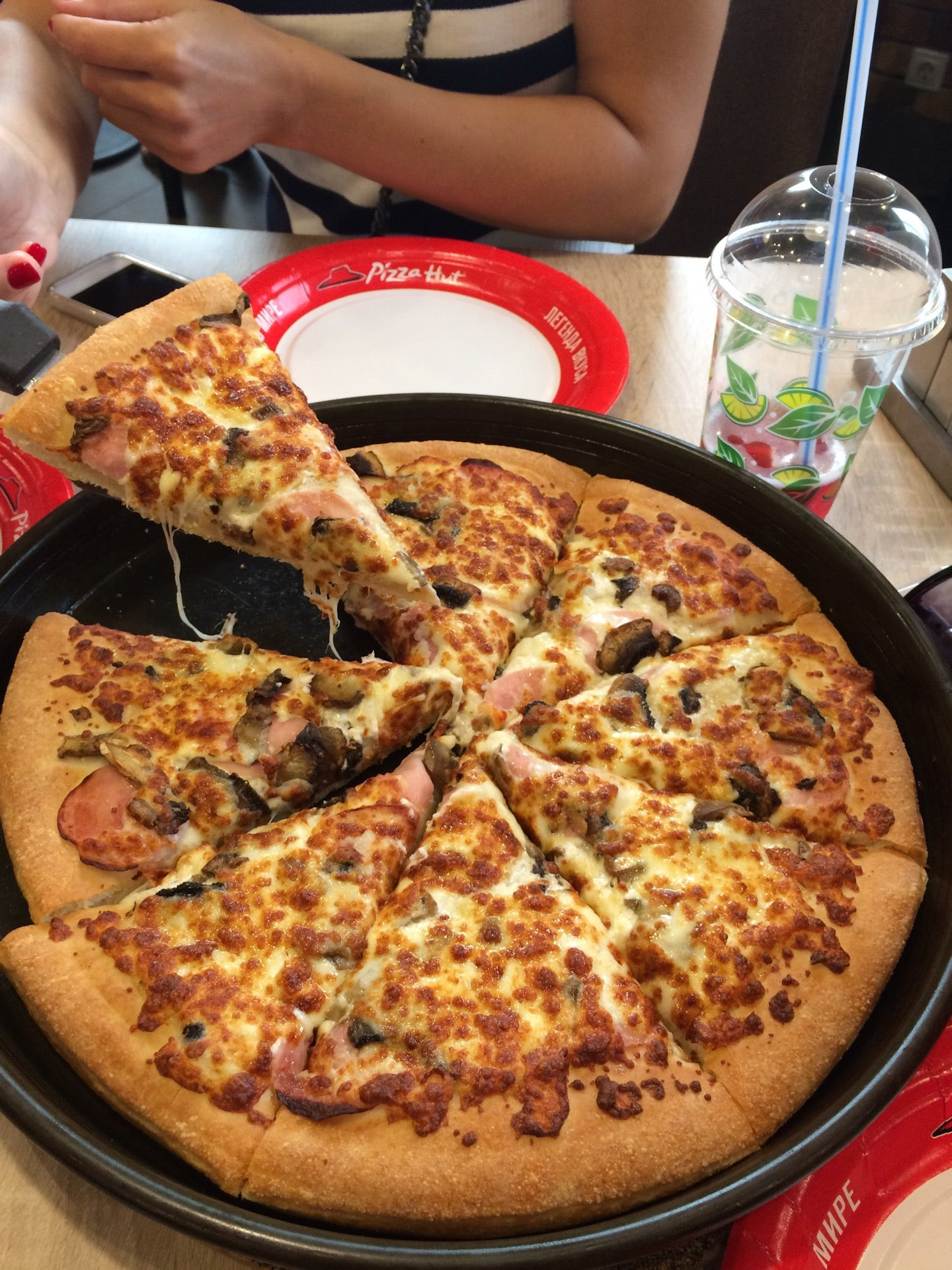 Пиццерии на Комендантском проспекте рядом со мной на карте, цены -  Pizzeria: 69 ресторанов с адресами, отзывами и рейтингом - Санкт-Петербург  - Zoon.ru