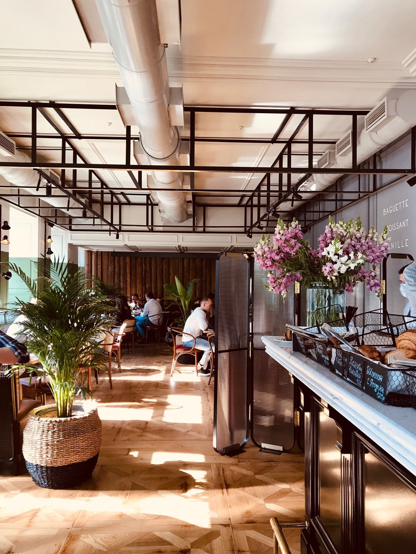 Le bistro ростов на дону. Le bistro ростов меню. Le chef владикавказ. Ля бистро ростов на дону ресторан. Ле бистро ростов на дону.