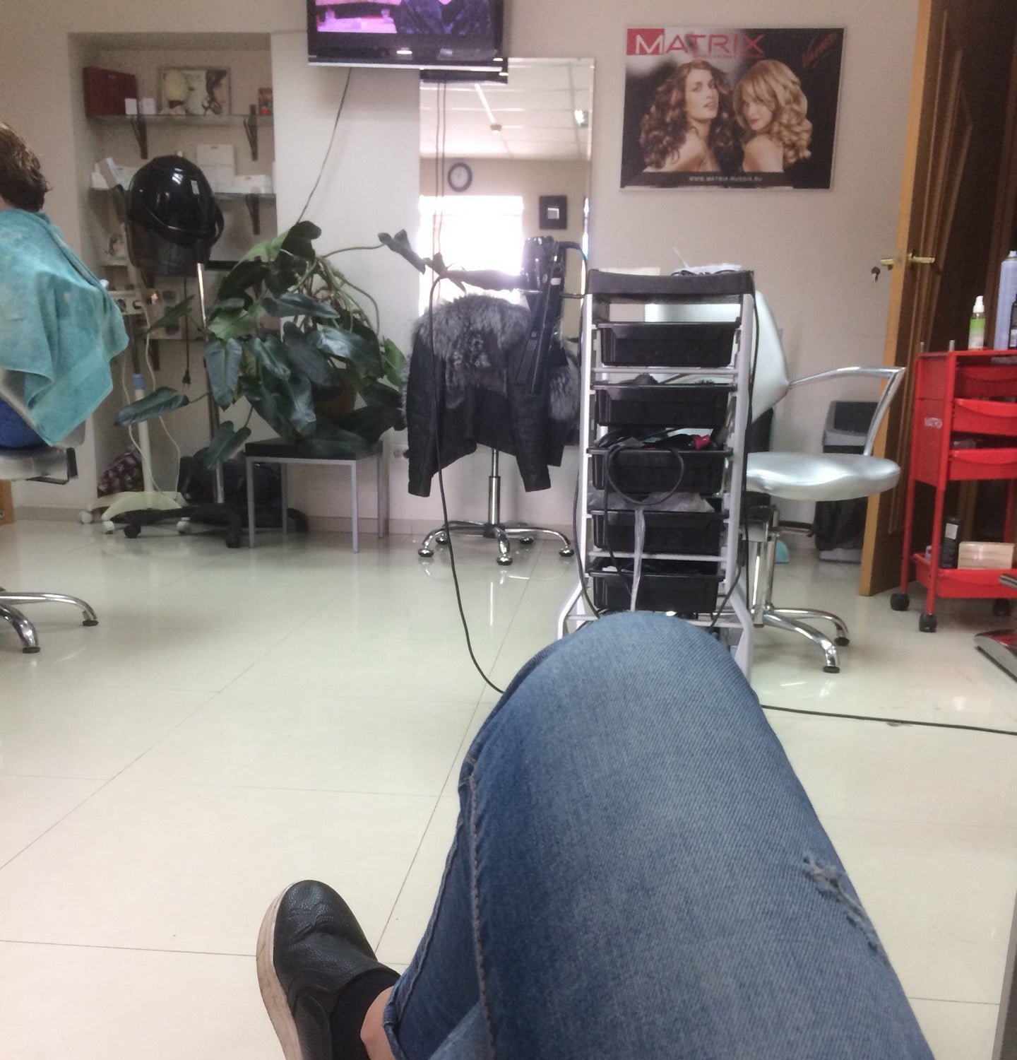 парикмахерская вивьен северодвинск работники. салон красоты вивьен саратов солнечный. трк кс в челябинске начркаскойювелирные салоны. салон вивьен. вивьен салон красоты ростов на дону 339 стрелковой дивизии 13.