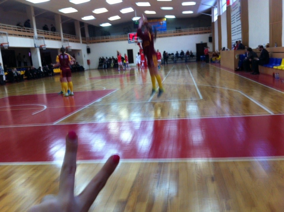 универсальный спортивный центр юность. спортивный туризм в россии. центр молодежи спортивно. центр молодежи спортивно. центр логотип.