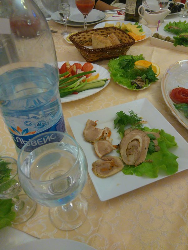 Кафе у кедра смоленск. Ресторан кедр малоярославец. Магазин электроники в малоярославце. Ресторан 1812 малоярославец. Гусарская баллада малоя.