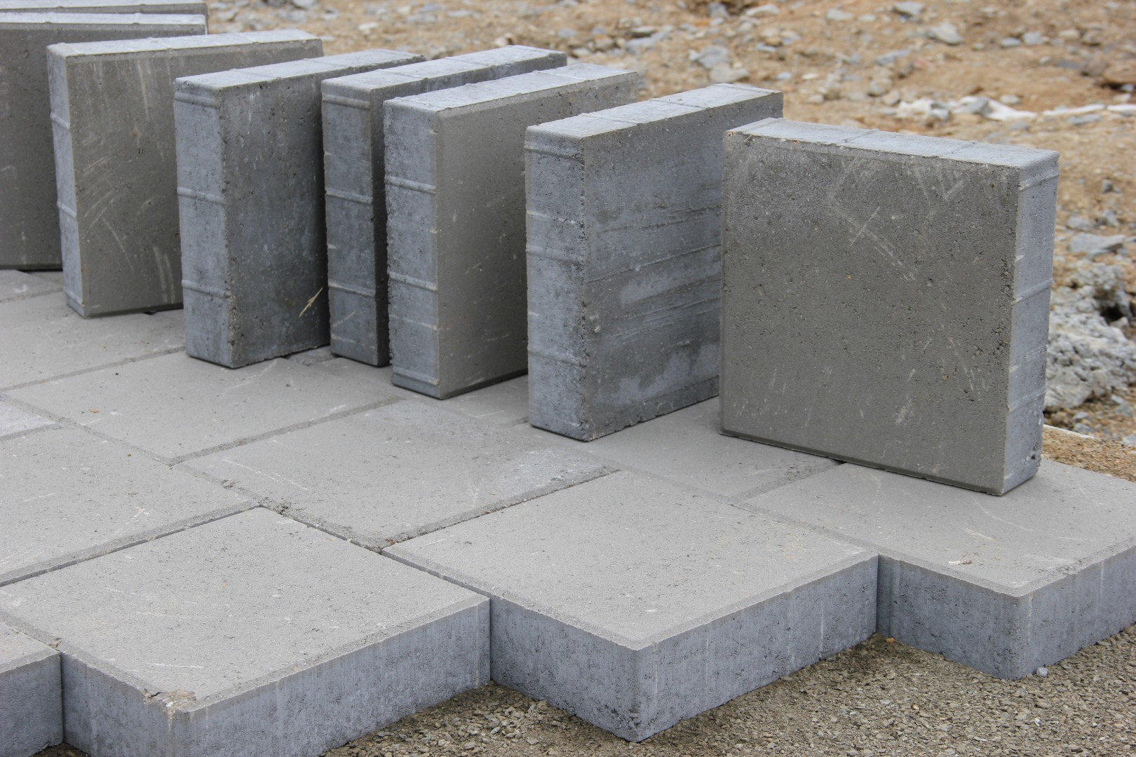 Армированная плитка 500х500х50 для фундамента