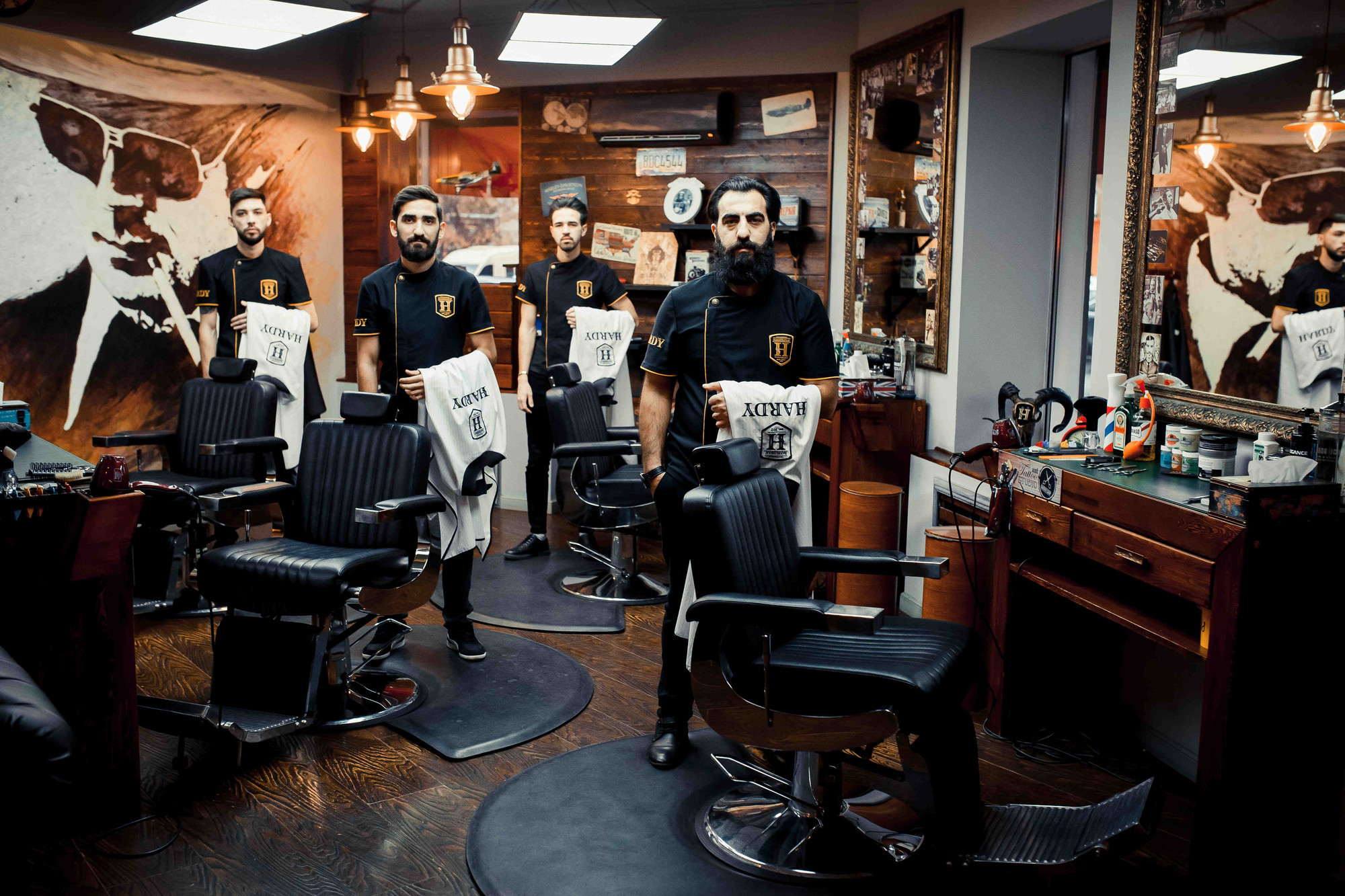 Мужская парикмахерская HARDY Barbershop: сеть из 3 салонов красоты и СПА в  Краснодаре рядом со мной: адреса на карте, отзывы, цены – Zoon.ru