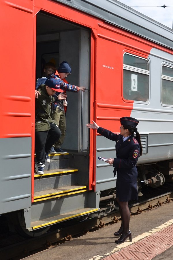 должность проводник ржд. ржд сызрань вакансии. помощник машиниста ржд тепловоз. ржд сызрань вакансии. ржд требуются на работу.