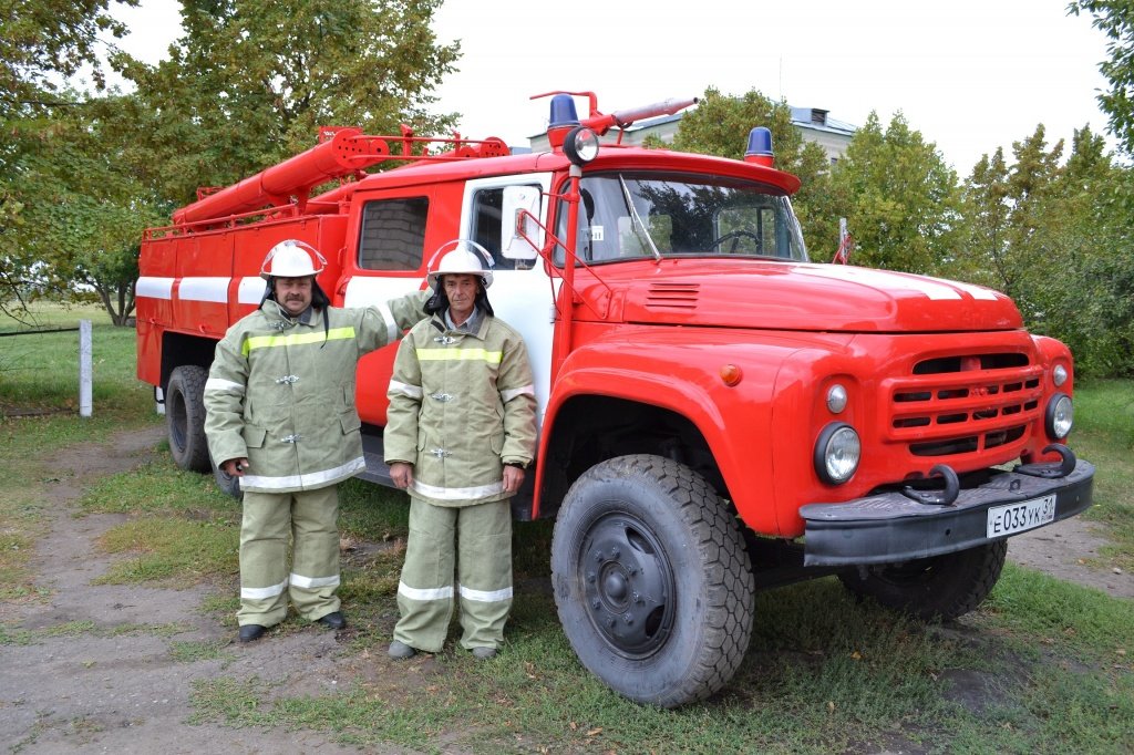 Пожарный республика. Пожарные машины ВДПО. Муниципальная пожарная охрана. Объектовая пожарная охрана. Добровольная пожарная часть.